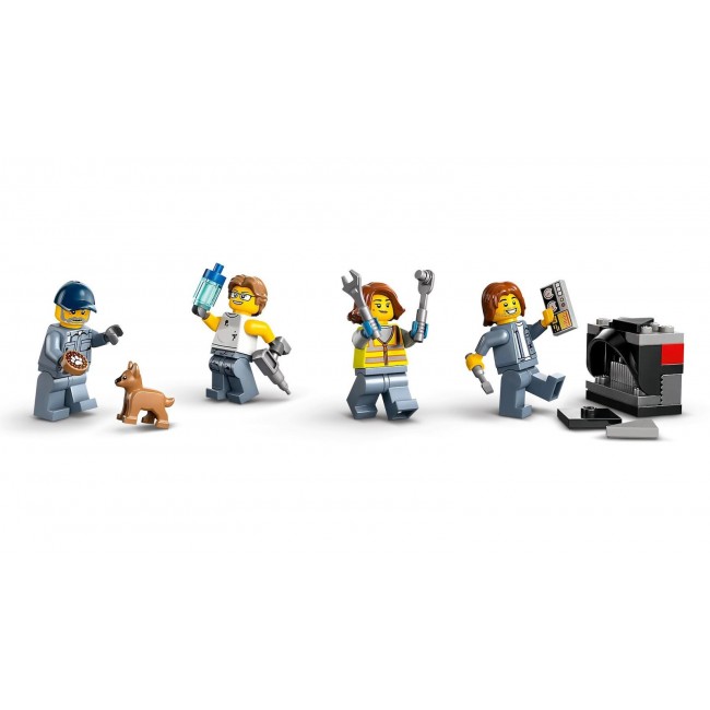 LEGO CITY SCRAPYARD WITH CARS LEGO CITY SCRAPYARD WITH CARS