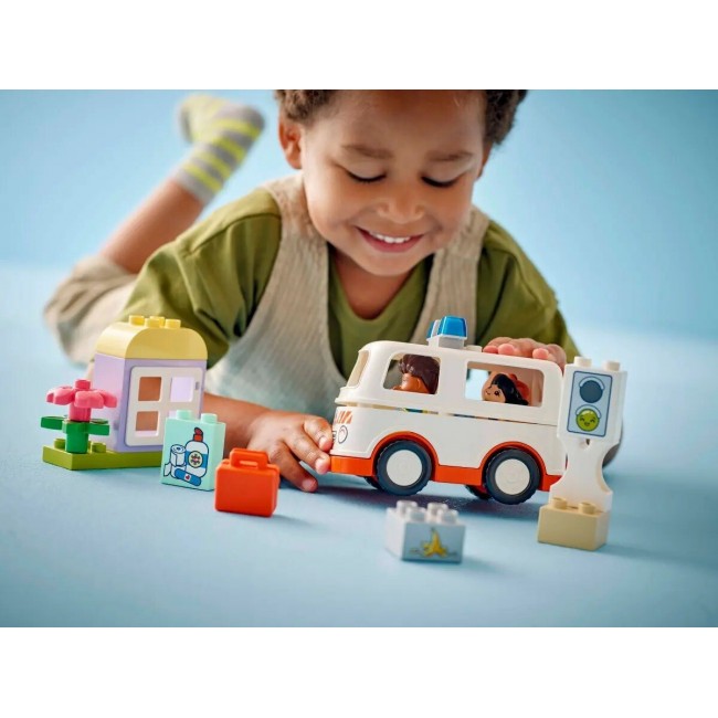LEGO DUPLO ΑΣΘΕΝΟΦΟΡΟ ΚΑΙ ΟΔΗΓΟΣ LEGO DUPLO ΑΣΘΕΝΟΦΟΡΟ ΚΑΙ ΟΔΗΓΟΣ