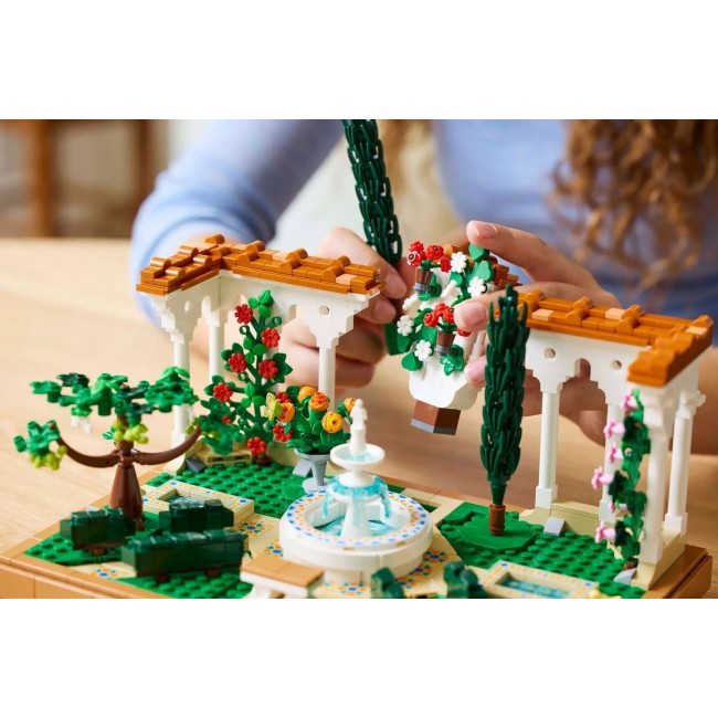 LEGO ICONS ΚΗΠΟΣ ΜΕ ΣΙΝΤΡΙΒΑΝΙ (10359) LEGO ICONS ΚΗΠΟΣ ΜΕ ΣΙΝΤΡΙΒΑΝΙ (10359)