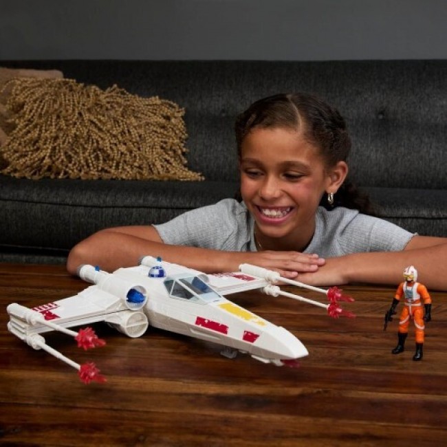 STAR WARS EPIC WORLD OF ACTION LUKE SKYWALKERS FORCE STRIKE X-WING (G0768) STAR WARS EPIC WORLD OF ACTION LUKE SKYWALKERS FORCE STRIKE X-WING (G0768)