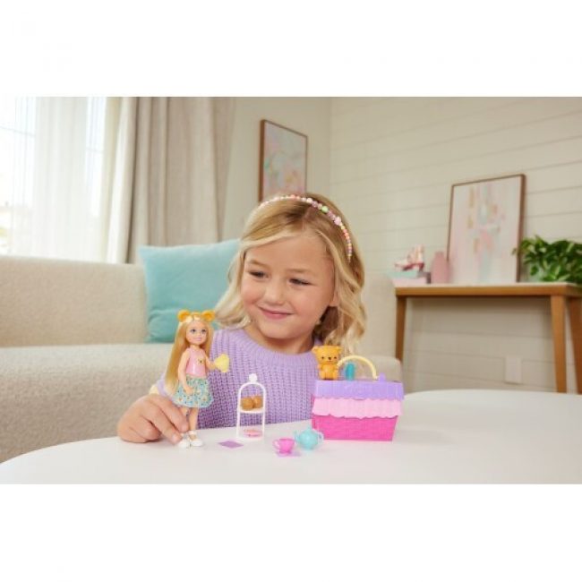 BARBIE FAMILY & FRIENDS CHELSEA ΣΕΤ ΠΑΡΤΥ ΜΕ ΤΣΑΙ (JJB40) BARBIE FAMILY & FRIENDS CHELSEA ΣΕΤ ΠΑΡΤΥ ΜΕ ΤΣΑΙ (JJB40)