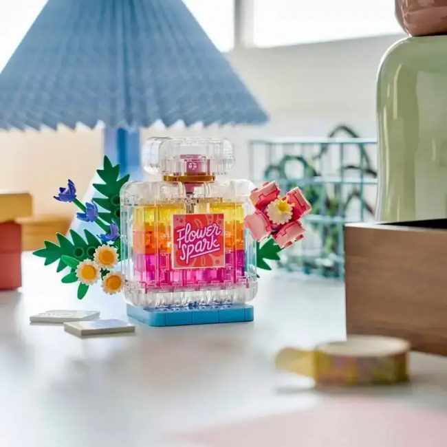 LEGO CREATOR 3 IN 1 FLORAL DECOR PERFUME BOTTLE 31383 LEGO CREATOR 3 IN 1 FLORAL DECOR PERFUME BOTTLE 31383