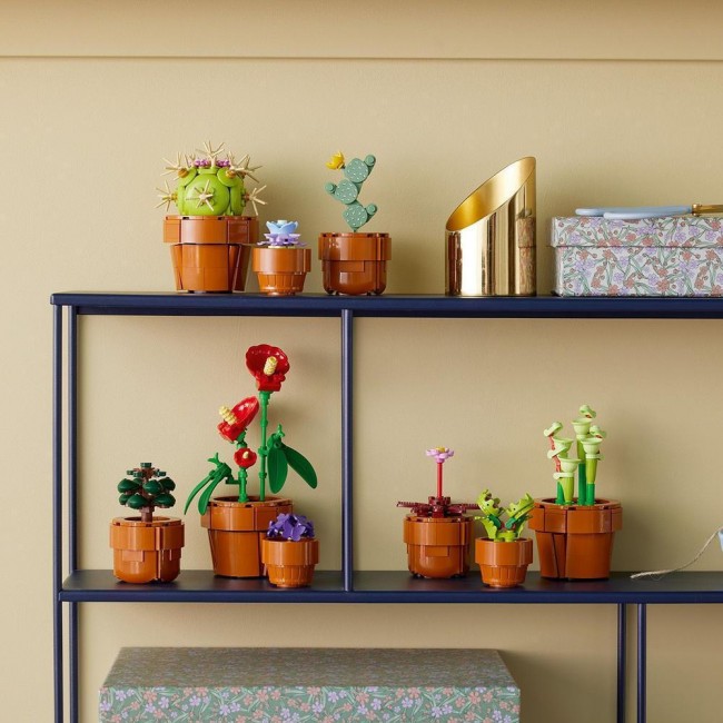 LEGO BOTANICAL COLLECTION: TINY PLANTS LEGO BOTANICAL COLLECTION: TINY PLANTS