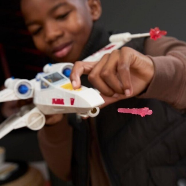 STAR WARS EPIC WORLD OF ACTION LUKE SKYWALKERS FORCE STRIKE X-WING (G0768) STAR WARS EPIC WORLD OF ACTION LUKE SKYWALKERS FORCE STRIKE X-WING (G0768)