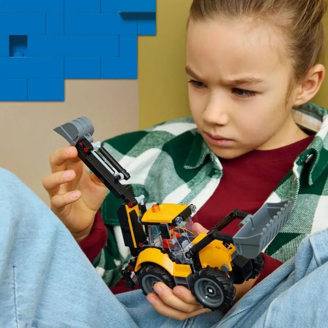 LEGO CITY YELLOW BACKHOE LOADER LEGO CITY YELLOW BACKHOE LOADER