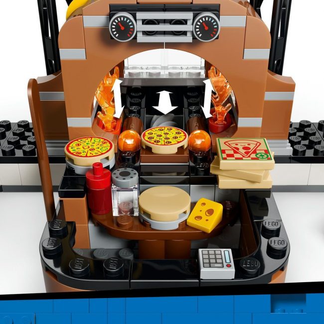 LEGO CITY PIZZA DELIVERY EXPERIENCE WITH VEHICLES LEGO CITY PIZZA DELIVERY EXPERIENCE WITH VEHICLES