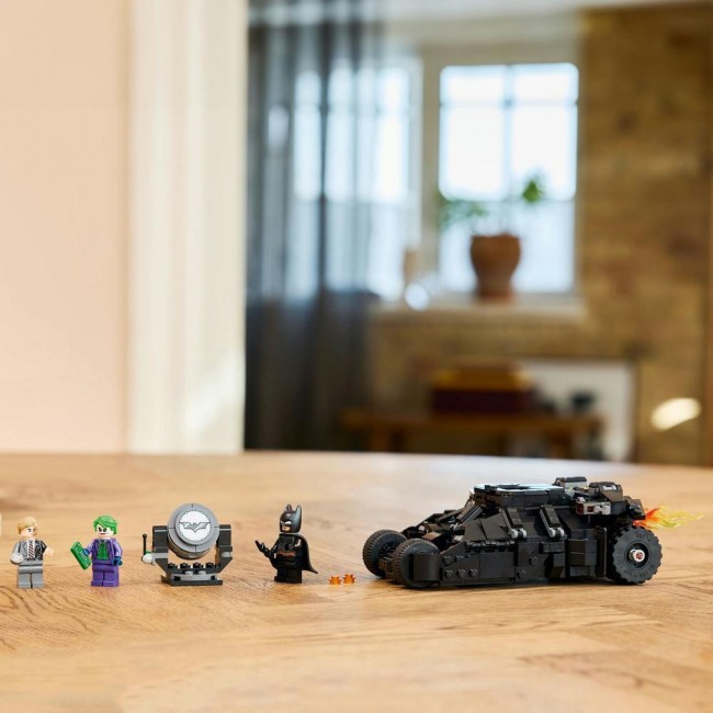 LEGO DC BATMAN TUMBLER VS TWO FACE AND THE JOKE LEGO DC BATMAN TUMBLER VS TWO FACE AND THE JOKE