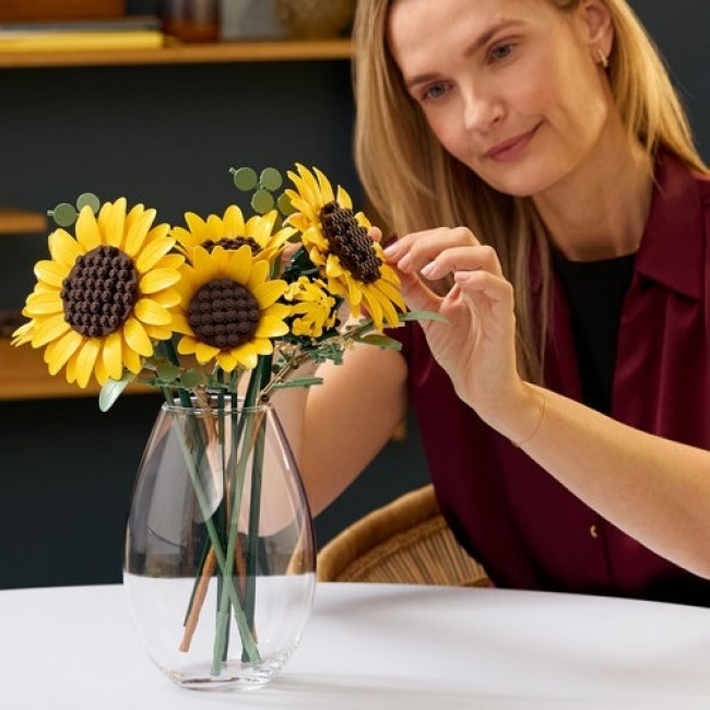 LEGO THE BOTANICAL COLLECTION SUNFLOWER BOUQUET LEGO THE BOTANICAL COLLECTION SUNFLOWER BOUQUET