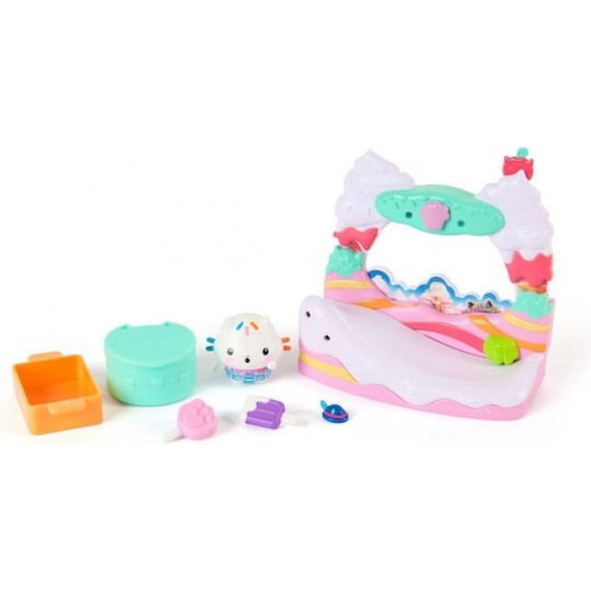 GABBYS DOLLHOUSE MOVIE SWEETS BALCONY SET WITH CAKEY CAT FIGURE AND ACCESSORIES GABBYS DOLLHOUSE MOVIE SWEETS BALCONY SET WITH CAKEY CAT FIGURE AND ACCESSORIES