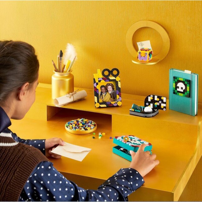 LEGO DOTS HOGWARTS DESKTOP KIT LEGO DOTS HOGWARTS DESKTOP KIT