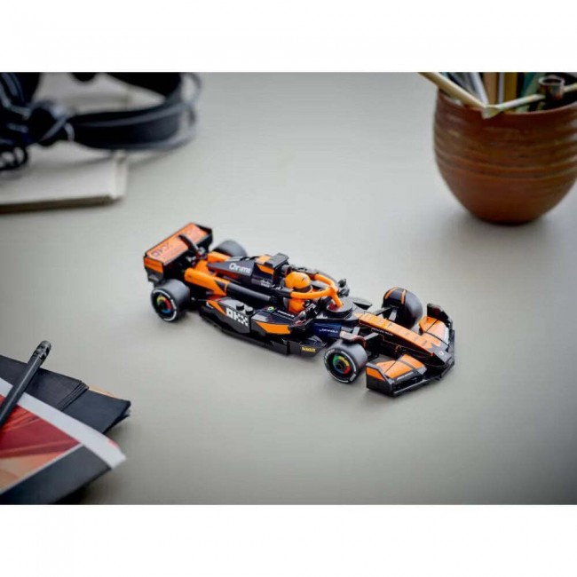 LEGO SPEED MCLAREN F1 TEAM MCL38 RACEE CAR LEGO SPEED MCLAREN F1 TEAM MCL38 RACEE CAR