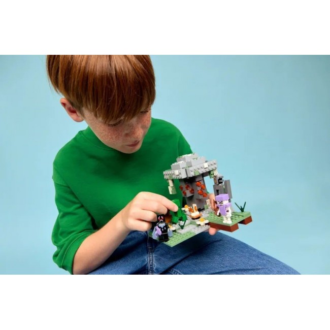 LEGO MINECRAFT Ο ΧΛΩΜΟΣ ΚΗΠΟΣ (21586) LEGO MINECRAFT Ο ΧΛΩΜΟΣ ΚΗΠΟΣ (21586)