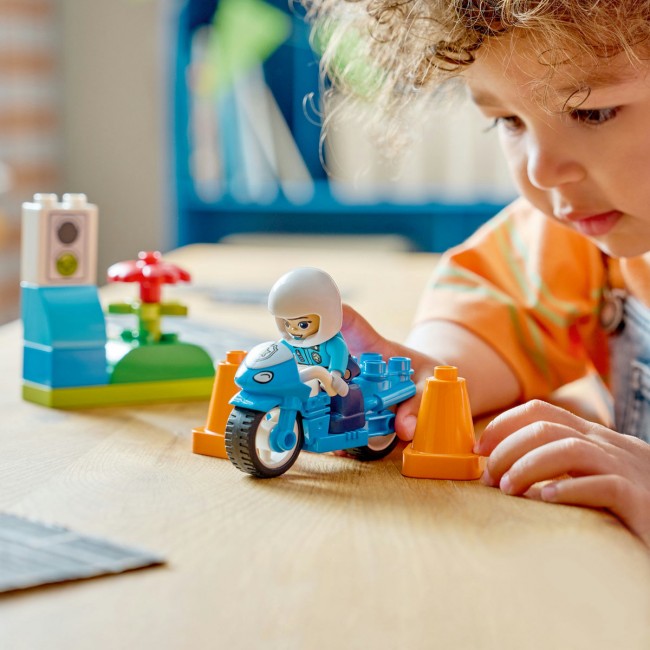 LEGO DUPLO ΜΠΛΕ ΑΣΤΥΝΟΜΙΚΗ ΜΟΤΟΣΥΚΛΕΤΑ LEGO DUPLO ΜΠΛΕ ΑΣΤΥΝΟΜΙΚΗ ΜΟΤΟΣΥΚΛΕΤΑ