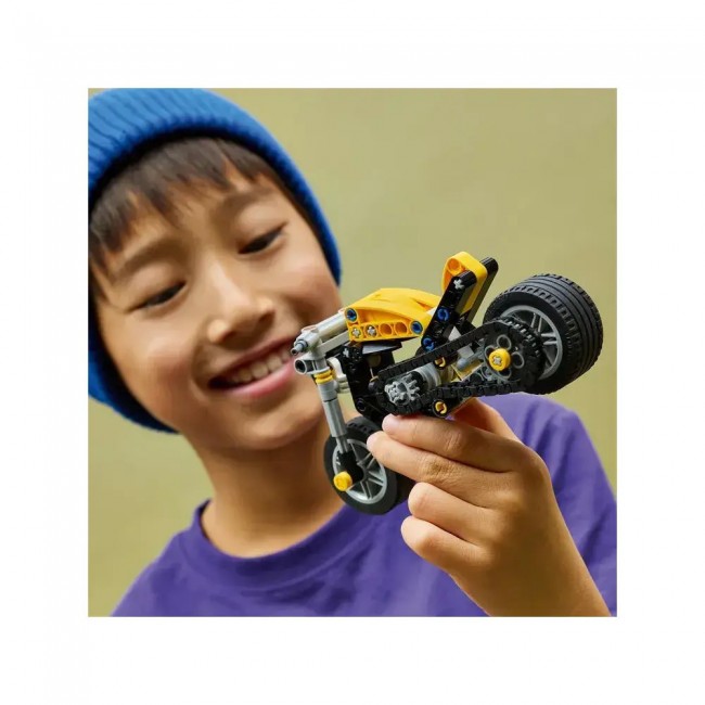 LEGO 42225 TECHNIC YELLOW MOTORCYCLE LEGO 42225 TECHNIC YELLOW MOTORCYCLE