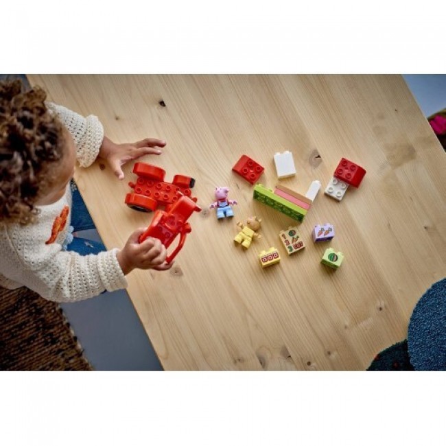 LEGO DUPLO TRACTOR AND MARKET LEGO DUPLO TRACTOR AND MARKET